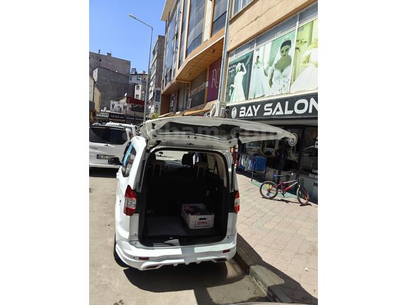 Sahibinden Ford Tourneo Courier 1.6 TDCi Titanium Plus 2017 Model