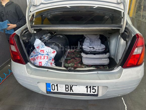Sahibinden Renault Clio 1.4 RNA 2000 Model