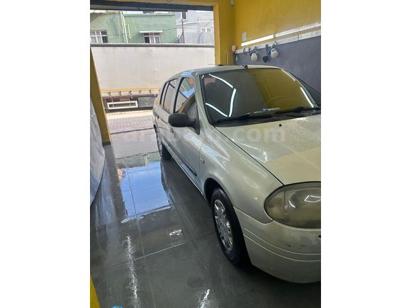 Sahibinden Renault Clio 1.4 RNA 2000 Model