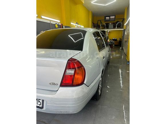 Sahibinden Renault Clio 1.4 RNA 2000 Model
