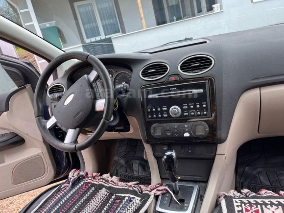 Sahibinden Ford Focus 1.6 Ghia 2006 Model
