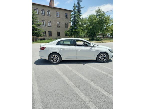 Öğretmenden Renault Megane 1.5 dCi Touch 2016 Model - Çok Temiz