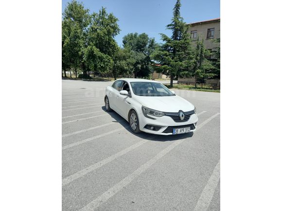 Öğretmenden Renault Megane 1.5 dCi Touch 2016 Model - Çok Temiz