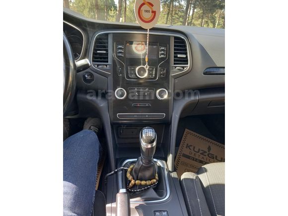 Öğretmenden Renault Megane 1.5 dCi Touch 2016 Model - Çok Temiz