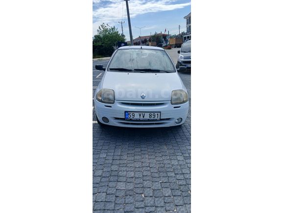 Sahibinden Renault Clio 1.4 RNA 2002 Model Mersin