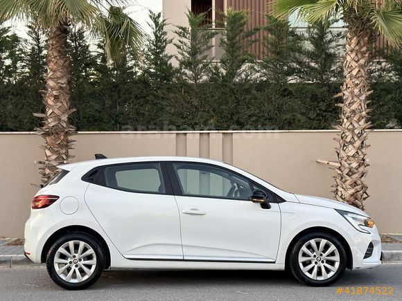 HATASIZ BOYASIZ SERVİS BAKIMLI 2023 CLİO 1.0TCE TOUCH+110.000 KM