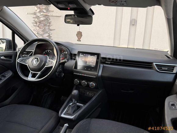 HATASIZ BOYASIZ SERVİS BAKIMLI 2023 CLİO 1.0TCE TOUCH+110.000 KM