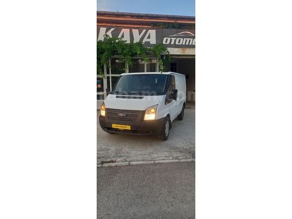 6İLERİ VİTES. ARKADAN İTİŞ. MOTOR YÜZDE 80, KASASI DÜZGÜN