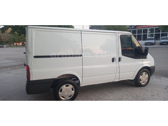6İLERİ VİTES. ARKADAN İTİŞ. MOTOR YÜZDE 80, KASASI DÜZGÜN