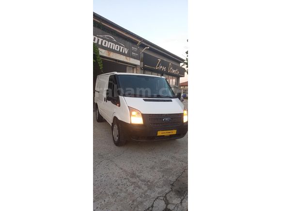6İLERİ VİTES. ARKADAN İTİŞ. MOTOR YÜZDE 80, KASASI DÜZGÜN