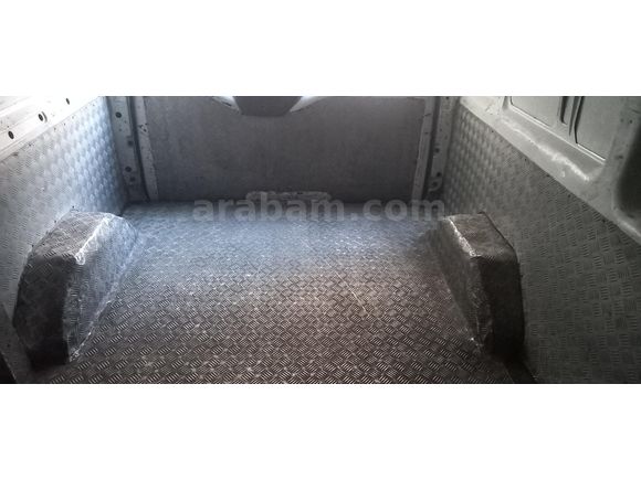6İLERİ VİTES. ARKADAN İTİŞ. MOTOR YÜZDE 80, KASASI DÜZGÜN