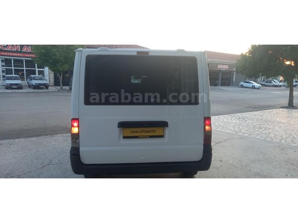 6İLERİ VİTES. ARKADAN İTİŞ. MOTOR YÜZDE 80, KASASI DÜZGÜN