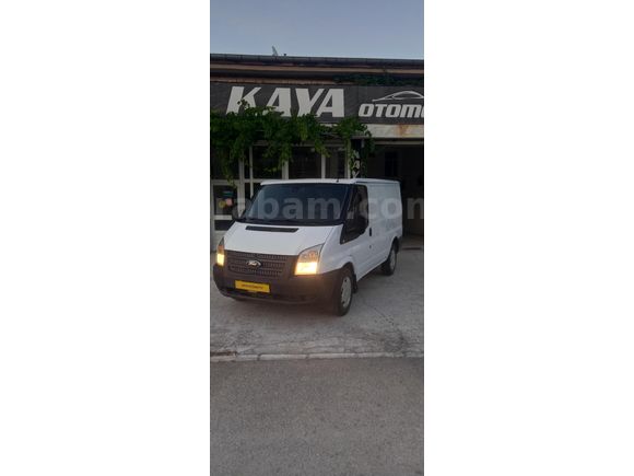 6İLERİ VİTES. ARKADAN İTİŞ. MOTOR YÜZDE 80, KASASI DÜZGÜN