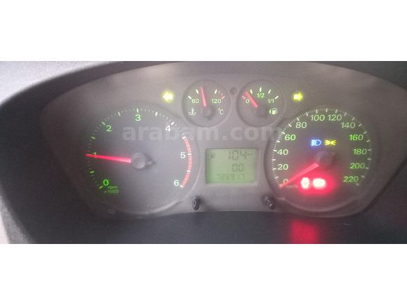 6İLERİ VİTES. ARKADAN İTİŞ. MOTOR YÜZDE 80, KASASI DÜZGÜN
