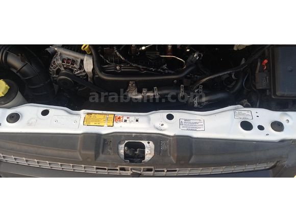 6İLERİ VİTES. ARKADAN İTİŞ. MOTOR YÜZDE 80, KASASI DÜZGÜN