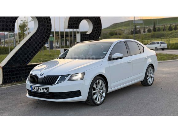2017 OCTAVIA HATASIZ 18" BRAGA, AMBİYANS, CARPLAY&ANDROID AUTO