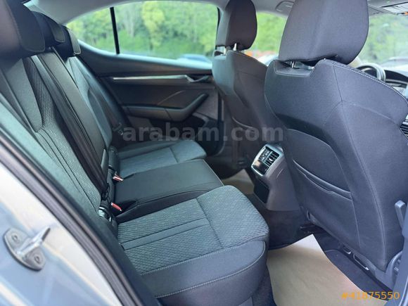 İLK ELDEN 2024 SKODA OCTAVİA 1.5 E-TEC PREMİUM HYBRİD 17.200 KM