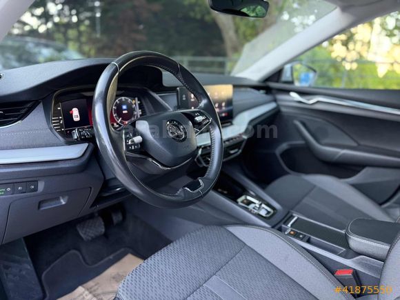İLK ELDEN 2024 SKODA OCTAVİA 1.5 E-TEC PREMİUM HYBRİD 17.200 KM