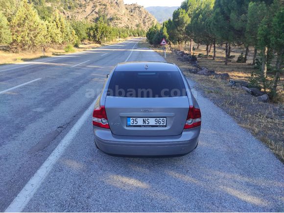 Sahibinden Volvo S40 1.6 2005 Model