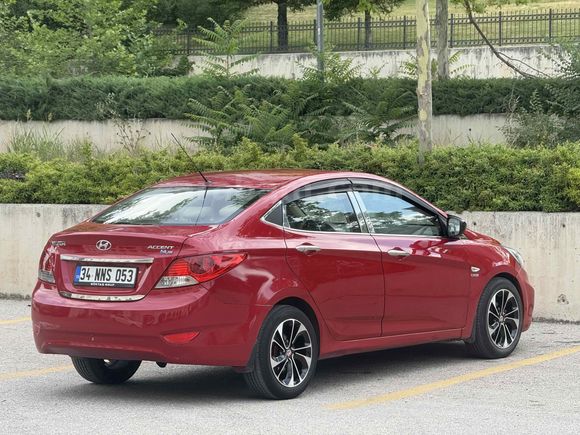 Galeriden Hyundai Accent Blue 1.6 CRDI Mode 2012 Model Ankara