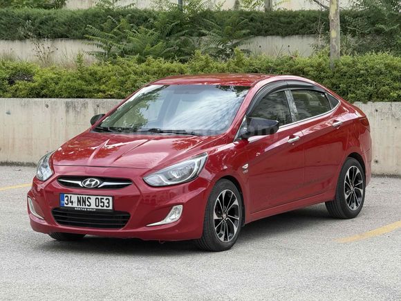 Galeriden Hyundai Accent Blue 1.6 CRDI Mode 2012 Model Ankara