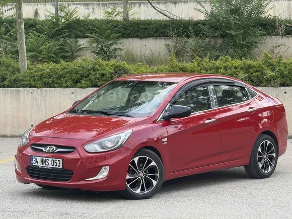Galeriden Hyundai Accent Blue 1.6 CRDI Mode 2012 Model Ankara