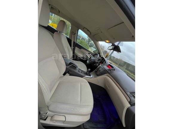 Opel Insignia 1.4 T Edition Elegance 2012 Model 