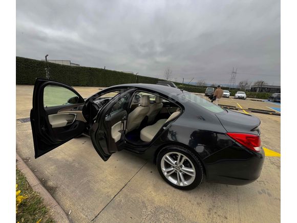 Opel Insignia 1.4 T Edition Elegance 2012 Model 