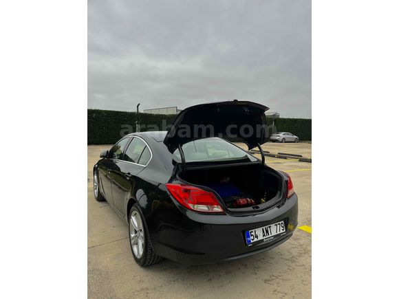 Opel Insignia 1.4 T Edition Elegance 2012 Model 