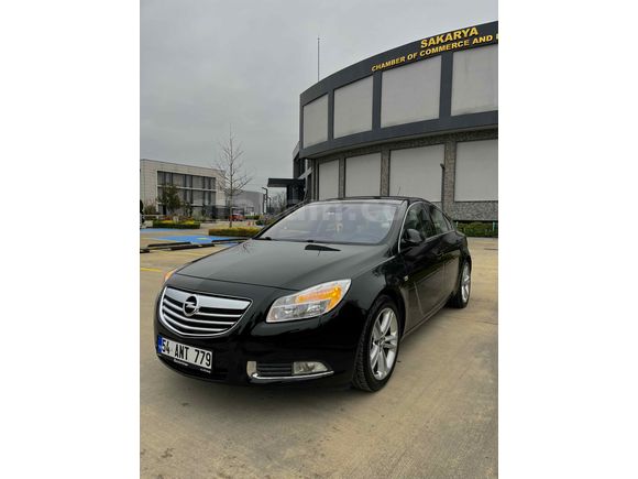 Opel Insignia 1.4 T Edition Elegance 2012 Model 