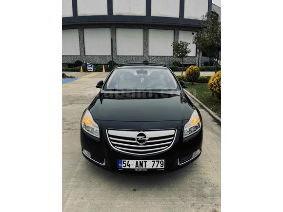 Opel Insignia 1.4 T Edition Elegance 2012 Model 