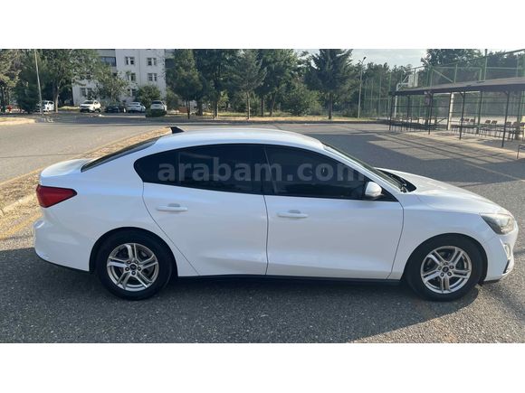 SAHİBİNDEN DEĞİŞENSİZ ACİL SATILIK 1.5 ECOBLUE FOCUS