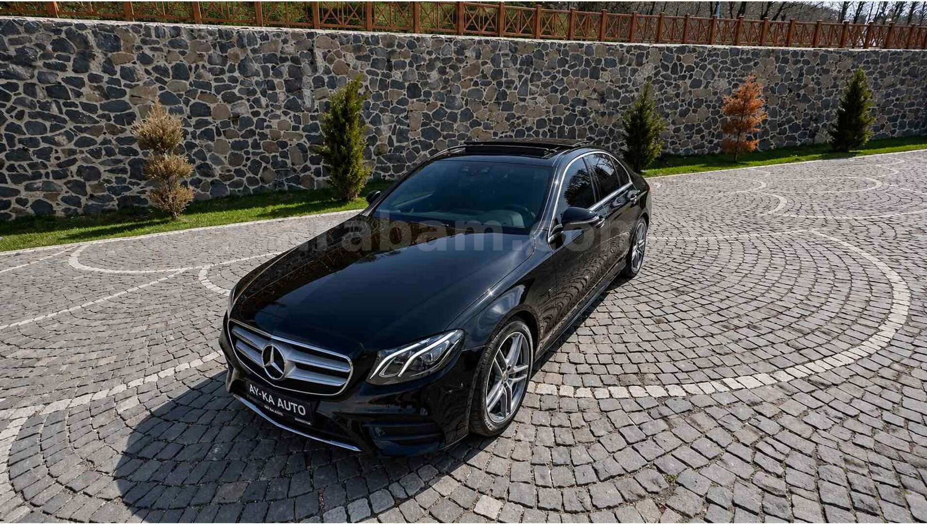 Galeriden Mercedes - Benz E 180 AMG 2018 Model Erzurum 134.000 km Siyah 1