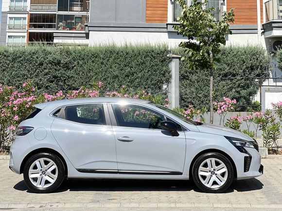 Galeriden Renault Clio 1.0 TCe Evolution 2025 Model Tekirdağ