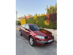 2004 Model   1.6 dinamik 223KM de masrafsız  gerçek kırmızı 