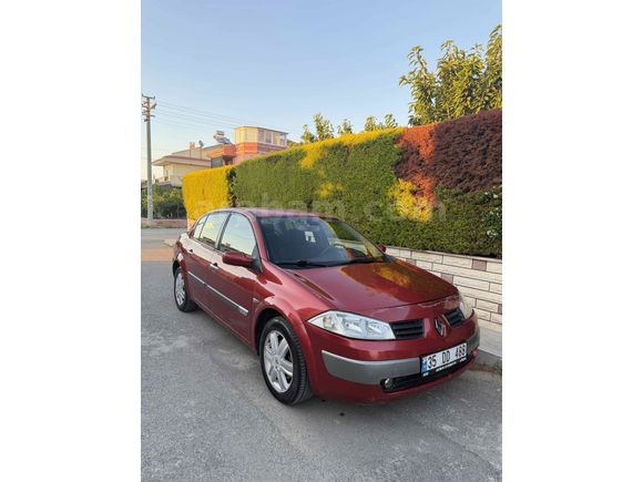 2004 Model   1.6 dinamik 223KM de masrafsız  gerçek kırmızı 