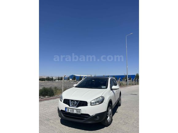 Sahibinden Nissan Qashqai 1.5 dCi Tekna Sky Pack 2013 Model  174.000 km Beyaz