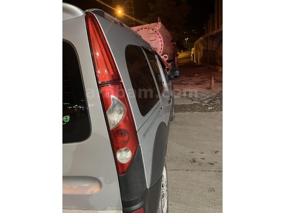 Sahibinden Renault Kangoo 1.5 dCi Expression 2011 Model