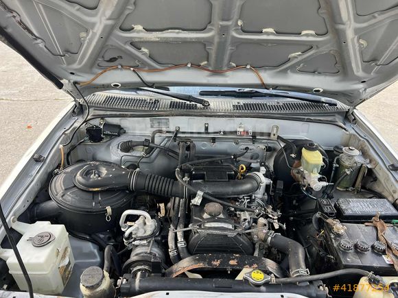 KLİMALI 2003 TOYOTA HİLÜX 2.4 D