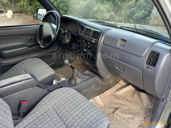 KLİMALI 2003 TOYOTA HİLÜX 2.4 D
