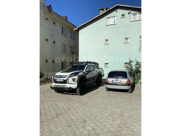 Sahibinden Mitsubishi L 200 4x4 Storm 2021 Model 