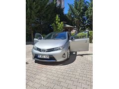 Sahibinden Toyota Auris 1.4 D-4D Active Skypack 2013 Model