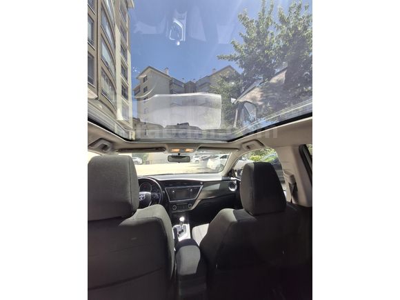 Sahibinden Toyota Auris 1.4 D-4D Active Skypack 2013 Model