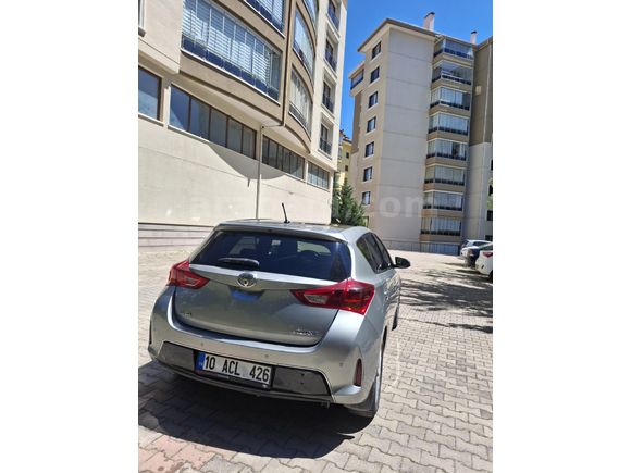 Sahibinden Toyota Auris 1.4 D-4D Active Skypack 2013 Model
