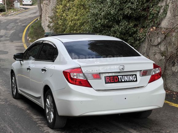 HATASIZ BOYASIZ OTOMATİK HONDA CİVİC ECOELAGANCE 
