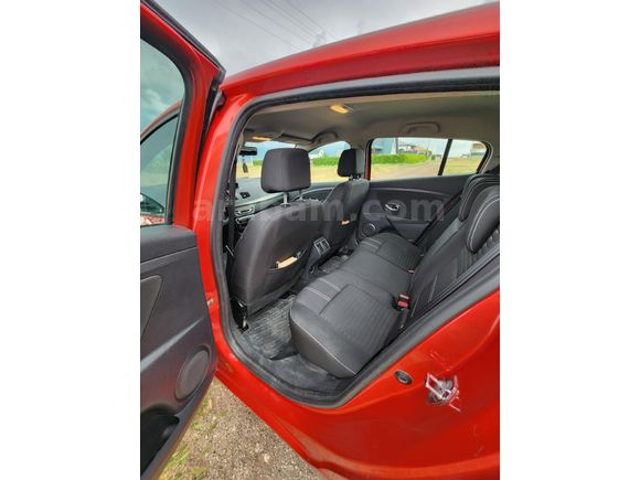 2015 Model 1.5 dCi Touch Plus Değişen Tramer Yok