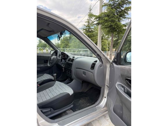 Sahibinden Hyundai Accent 1.3 Admire 2005 Model 