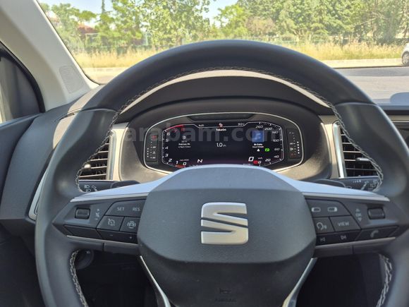 Sahibinden Seat Ateca 1.5 EcoTSI Xperience 2024 Model Garantili