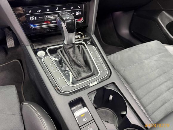 MURATOĞLU__2022 PASSAT DSG CAMTAVAN ELEGANCE BOYASIZ *82.000KM*