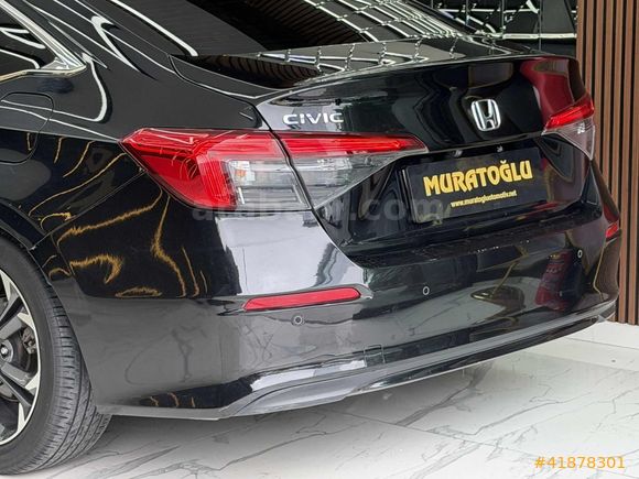 MURATOĞLU__2023 CİVİC ECO EXECUTİVE PLUS HATASIZ *64.000KM*
